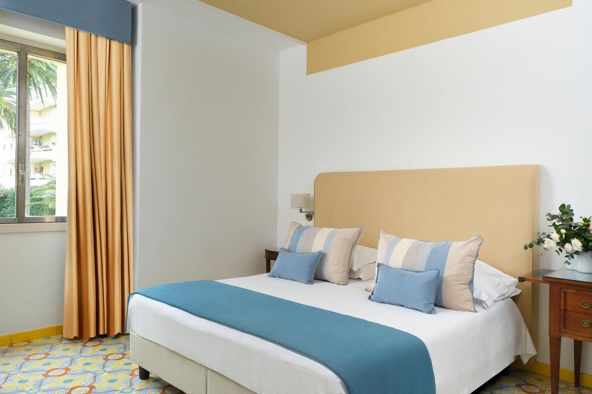 Grand Hotel Angiolieri Вико-Экуенсе Экстерьер фото